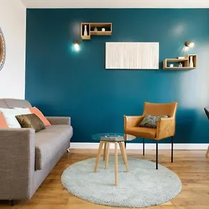 chic-cosy-2-pieces-5min-de-paris-apartment.fr-paris.fr/